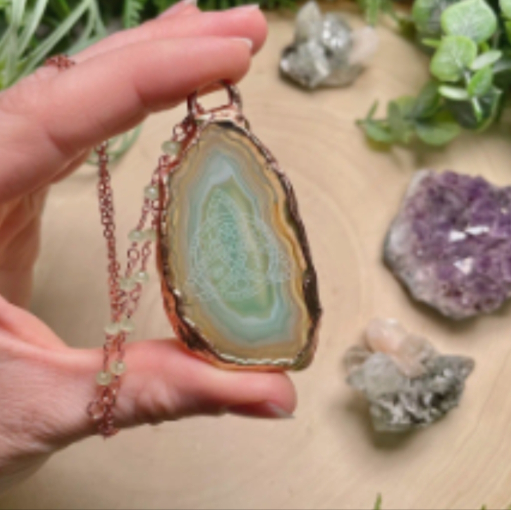 NWT Agate and Copper Etched Symbols Necklace